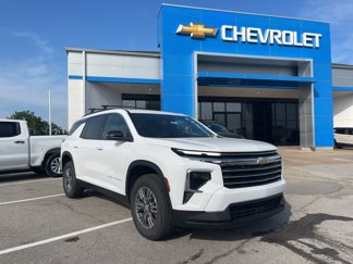 New 2025 Chevrolet Traverse LT image 1
