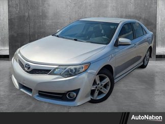 Used 2014 Toyota Camry SE image 1