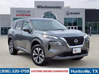 Used 2023 Nissan Rogue SV image 1