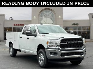New 2024 RAM 3500 Tradesman w/ Chrome Appearance Group image 1