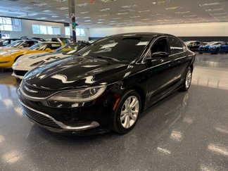 Used 2015 Chrysler 200 Limited image 1
