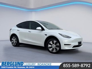 Used 2023 Tesla Model Y Long Range image 1