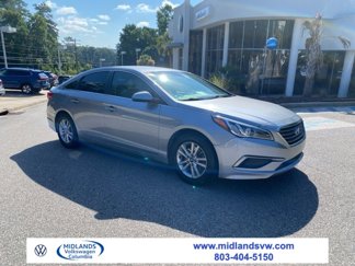Used 2017 Hyundai Sonata SE image 1