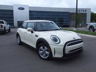 Used 2022 MINI Cooper 4-Door Hardtop image 1