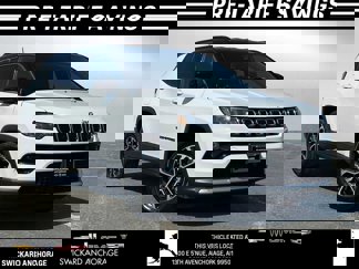 Used 2023 Jeep Compass Limited image 1
