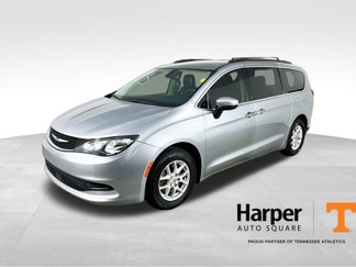 Used 2021 Chrysler Voyager Lxi image 1
