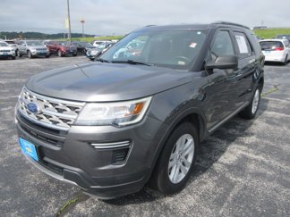 Used 2018 Ford Explorer XLT image 1