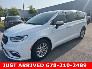 Certified 2023 Chrysler Pacifica Touring-L image 1