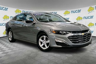 Used 2023 Chevrolet Malibu LS image 1