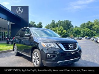 Used 2019 Nissan Pathfinder SL image 1
