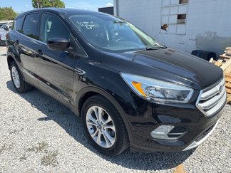 Used 2019 Ford Escape SE image 1