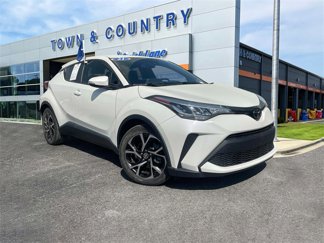 Used 2021 Toyota C-HR XLE image 1