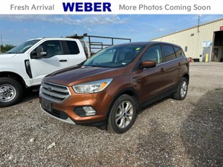 Used 2017 Ford Escape SE image 1