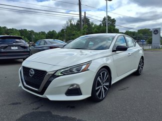 Used 2020 Nissan Altima 2.5 SR image 1