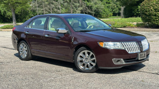 Used 2011 Lincoln MKZ image 1
