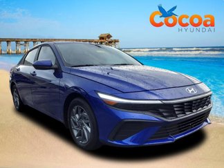 Used 2024 Hyundai Elantra SEL image 1
