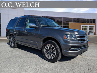 Used 2016 Lincoln Navigator Select image 1