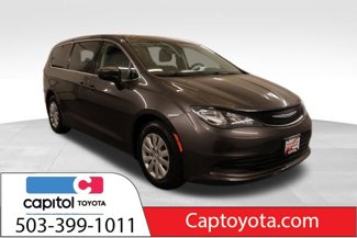 Used 2018 Chrysler Pacifica L image 1