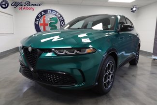New 2025 Alfa Romeo Tonale w/ Premium Package image 1