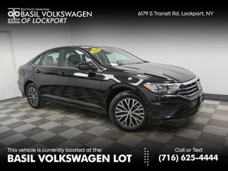 Certified 2021 Volkswagen Jetta SE image 1
