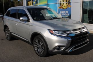 Used 2020 Mitsubishi Outlander SEL image 1