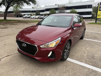 Used 2018 Hyundai Elantra GT image 1