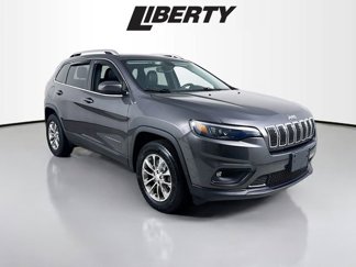 Used 2019 Jeep Cherokee Latitude Plus w/ Comfort/Convenience Group image 1