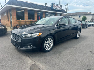 Used 2015 Ford Fusion SE w/ Equipment Group 202A image 1