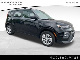 Used 2022 Kia Soul LX image 1