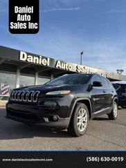 Used 2016 Jeep Cherokee Latitude w/ Cold Weather Group image 1