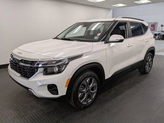 Certified 2024 Kia Seltos S image 1