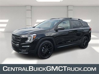Used 2022 GMC Terrain SLE w/ Driver Convenience Package image 1