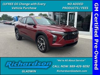 Certified 2024 Chevrolet Trax RS w/ Driver Confidence Package image 1