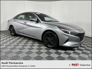 Used 2022 Hyundai Elantra SEL image 1
