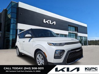 Certified 2022 Kia Soul LX image 1