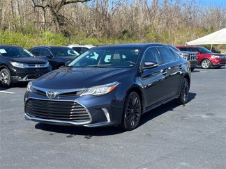 Used 2018 Toyota Avalon Touring image 1