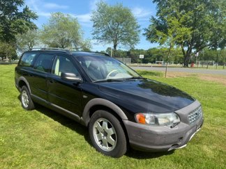 Used 2002 Volvo V70 Cross Country image 1