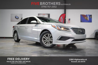 Used 2016 Hyundai Sonata SE image 1