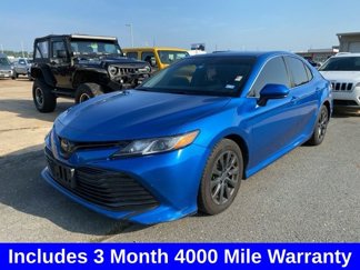 Used 2020 Toyota Camry LE image 1