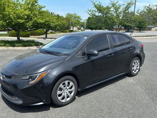 Used 2021 Toyota Corolla LE image 1