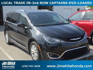 Used 2018 Chrysler Pacifica Touring-L image 1
