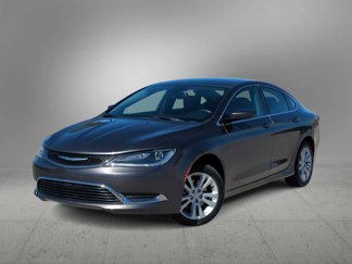 Used 2017 Chrysler 200 Limited Platinum image 1