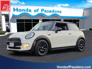 Used 2017 MINI Cooper 2-Door Hardtop image 1
