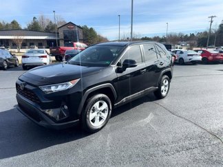 Used 2021 Toyota RAV4 XLE image 1