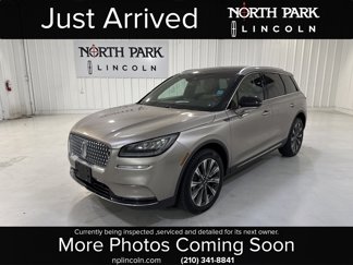 Used 2020 Lincoln Corsair Reserve w/ Rear Removable Package Tray image 1