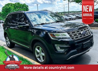 Used 2017 Ford Explorer XLT image 1