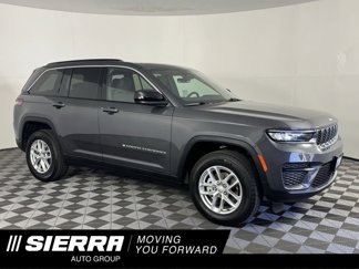 Used 2025 Jeep Grand Cherokee Laredo X image 1