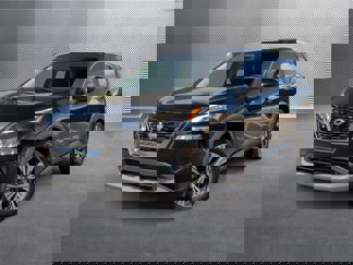 Used 2023 Nissan Rogue SV image 1