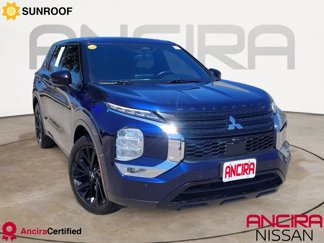 Used 2022 Mitsubishi Outlander SE image 1