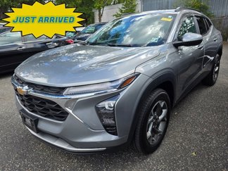 Used 2024 Chevrolet Trax LT image 1
